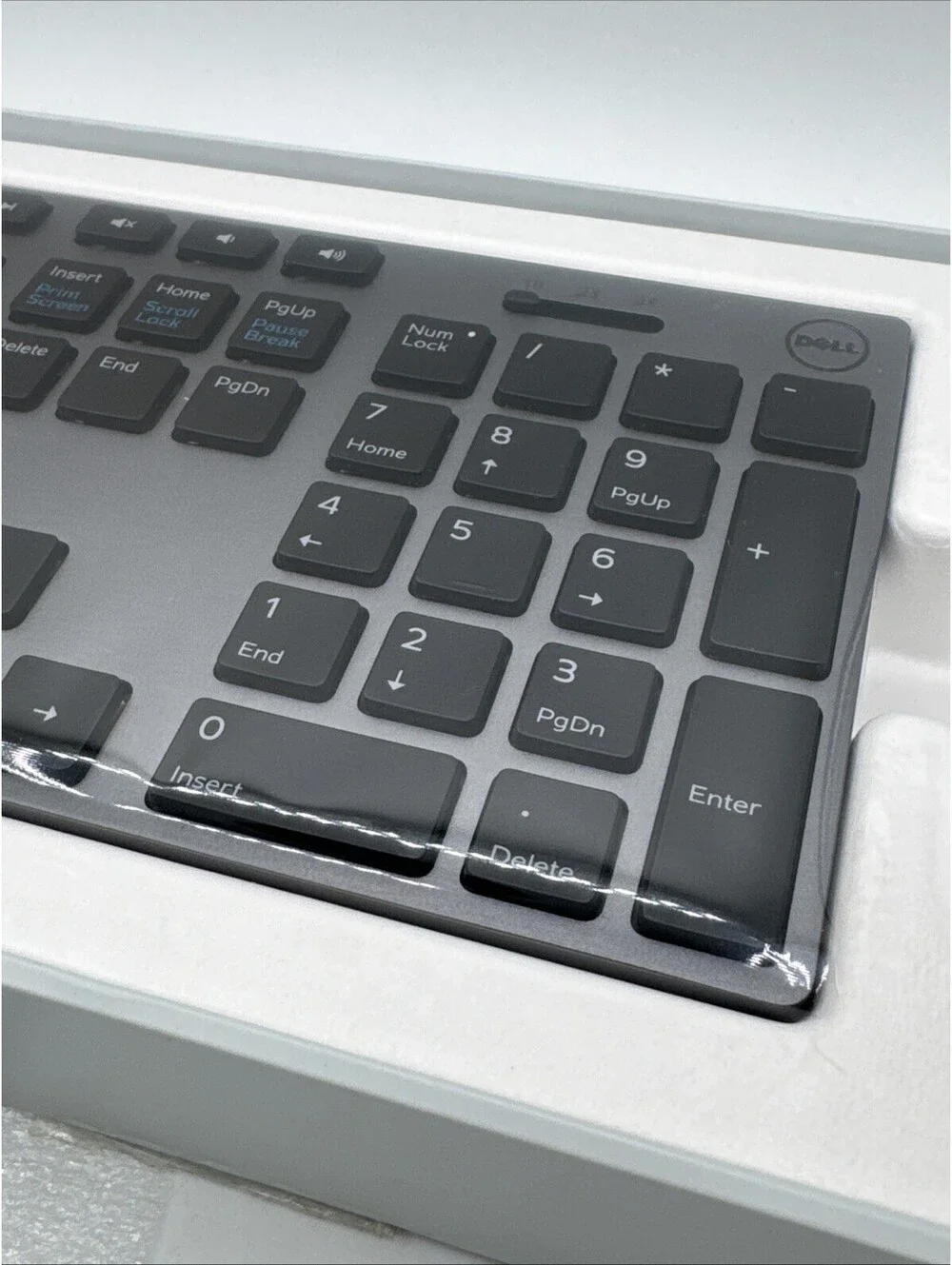 Dell Premier Wireless Brand New Keyboard ONLY- KM717 With Dongle